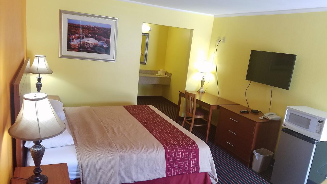 Roadway Inn Troy 外观 照片